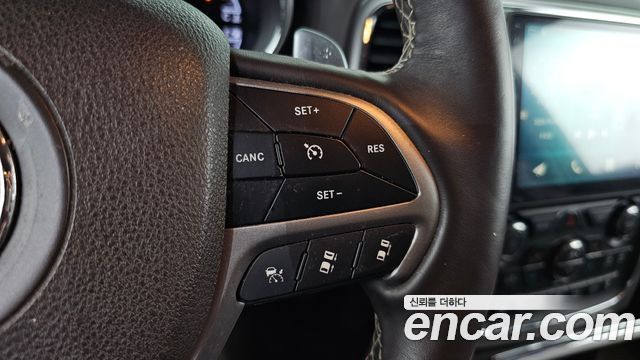 Jeep Grand Cherokee 3.0 Diesel Overland WK2 2018 — фото 29