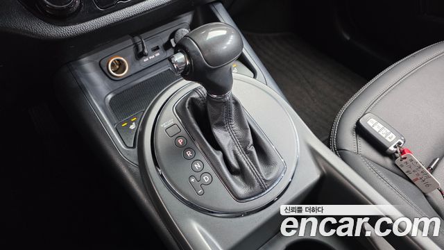 Kia Sportage R Diesel 2WD TLX High-Deluxe 2012 — фото 9
