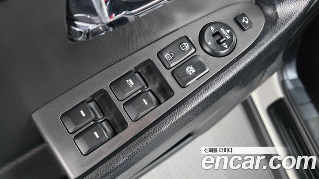Kia Sportage R Diesel 2WD TLX High-Deluxe 2012 — фото 11