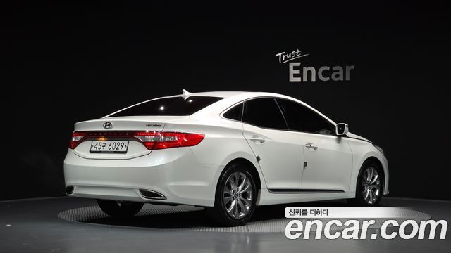 Hyundai Grandeur (HG) HG300 Royal 2011 — фото 2