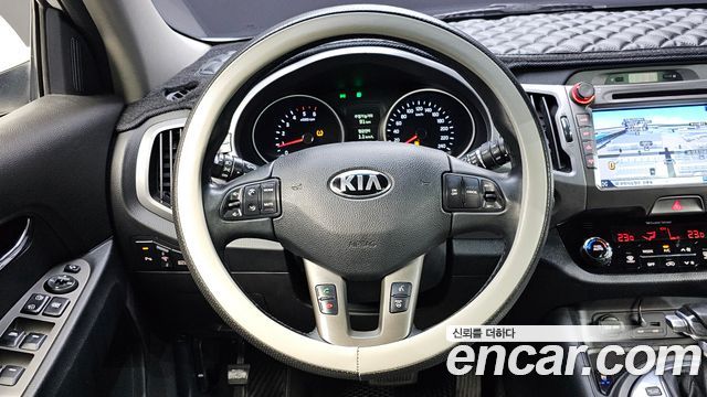 Kia Sportage R Diesel 2WD Prestige 2015 — фото 13