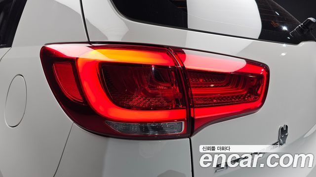 Kia Sportage R Diesel 2WD Prestige 2015 — фото 23
