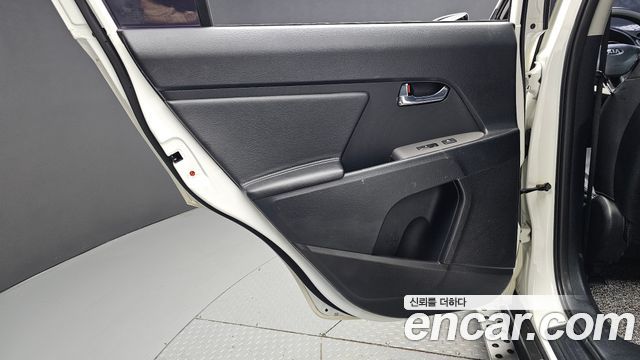 Kia Sportage R Diesel 2WD Prestige 2015 — фото 25