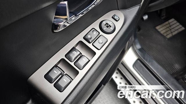 Kia Sportage R Diesel 2WD Prestige 2015 — фото 30