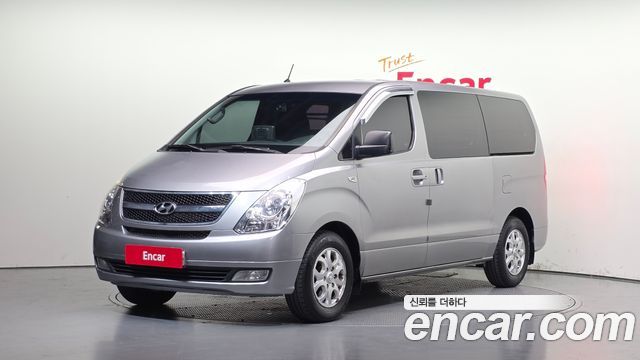 Hyundai Grand Starex 3-Seater VAN CVX Luxury