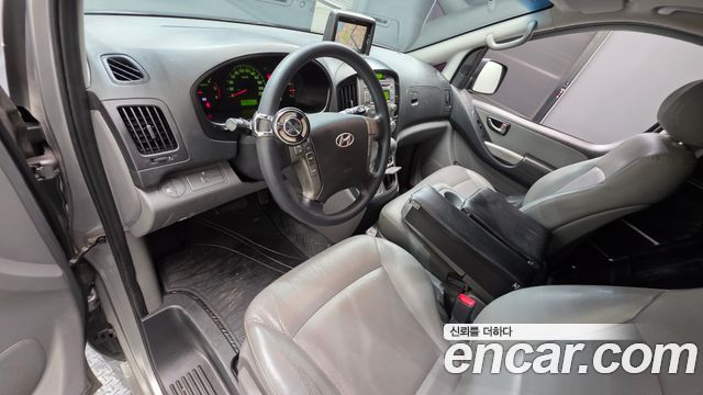 Hyundai Grand Starex 3-Seater VAN CVX Luxury 2014 — фото 7