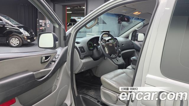 Hyundai Grand Starex 3-Seater VAN CVX Luxury 2014 — фото 10