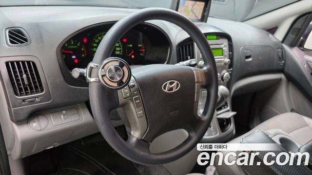 Hyundai Grand Starex 3-Seater VAN CVX Luxury 2014 — фото 17