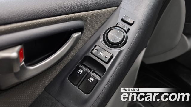 Hyundai Grand Starex 3-Seater VAN CVX Luxury 2014 — фото 18