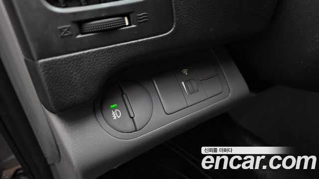 Hyundai Grand Starex 3-Seater VAN CVX Luxury 2014 — фото 19