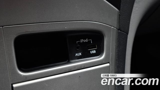Hyundai Grand Starex 3-Seater VAN CVX Luxury 2014 — фото 21