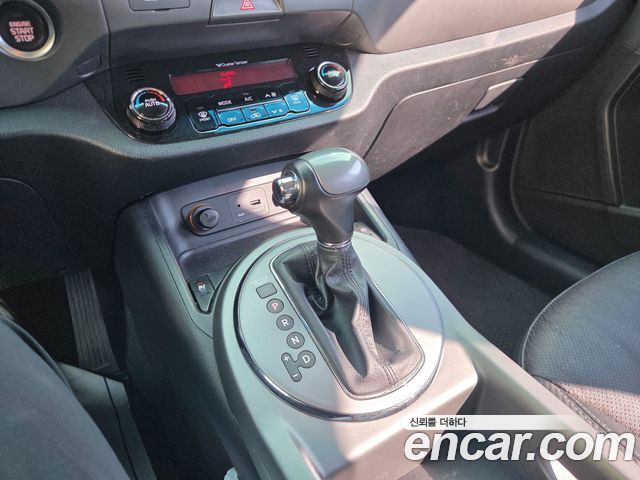 Kia Sportage R Diesel 2WD Prestige 2014 — фото 16