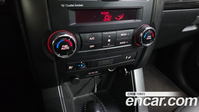 Kia Sorento R Diesel 2.0 2WD TLX Premium 2012 — фото 17