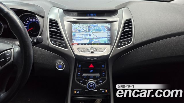 Hyundai Avante 1.6 GDi Modern Standard 2015 — фото 14