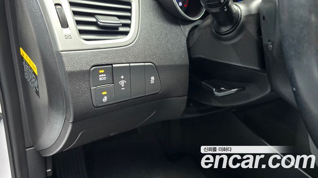 Hyundai Avante 1.6 GDi Modern Standard 2015 — фото 19