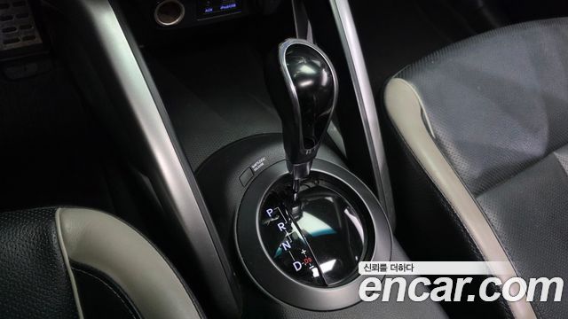 Hyundai Veloster Turbo D Spec 2015 — фото 9