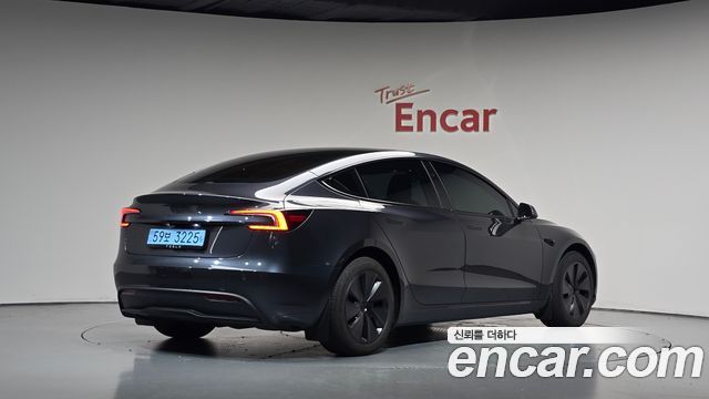 Tesla Model 3 RWD 2025 — фото 2