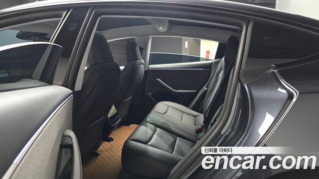 Tesla Model 3 RWD 2025 — фото 11