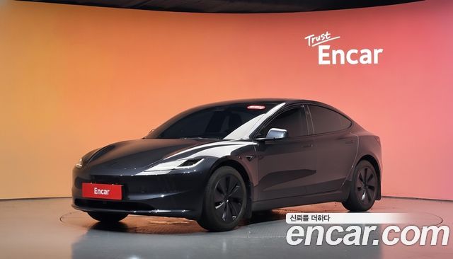 Tesla Model 3 RWD