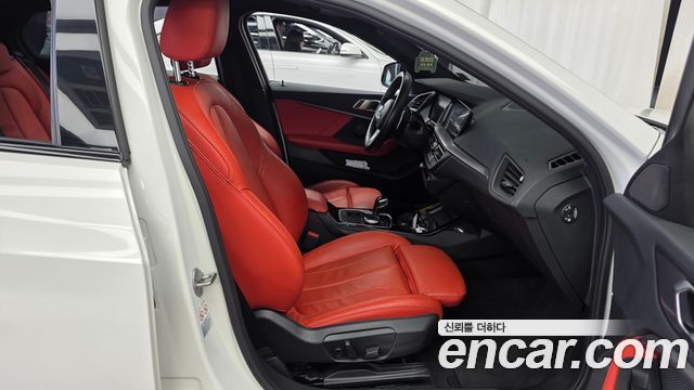BMW 1 Series (F40) 120i M Sports 2021 — фото 11