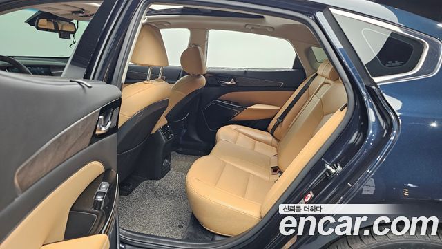 Kia K7 Premier 2.5 GDI Noblesse 2020 — фото 12