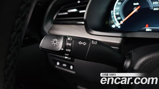 Kia K7 Premier 2.5 GDI Noblesse 2020 — фото 31