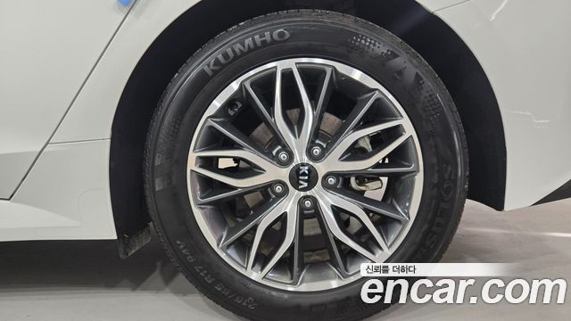 Kia K5 (III) 2.0 LPI Prestige 2020 — фото 21