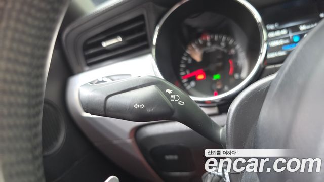 Ford Mustang GT Coupe 2017 — фото 18