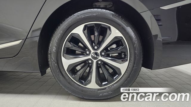 Kia K8 Hybrid Noblesse Light 2025 — фото 21