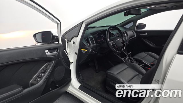 Kia K3 Prestige 2017 — фото 10