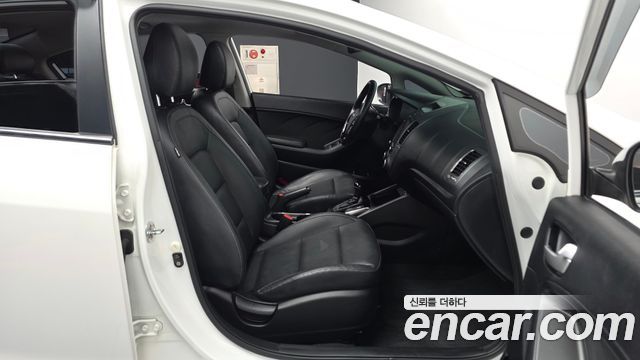 Kia K3 Prestige 2017 — фото 11