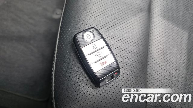 Kia K3 Prestige 2017 — фото 31