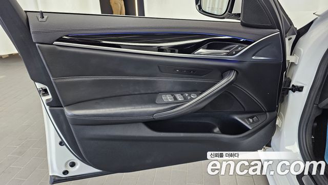 BMW 5 Series (G30) 530i M Sport Package Plus 2020 — фото 24