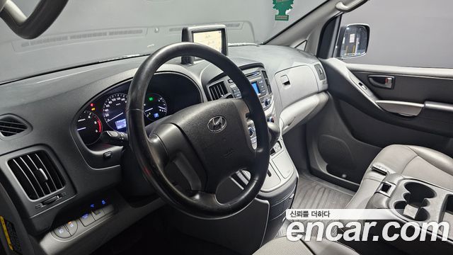 Hyundai Grand Starex Van 3-Seater Smart 2019 — фото 13