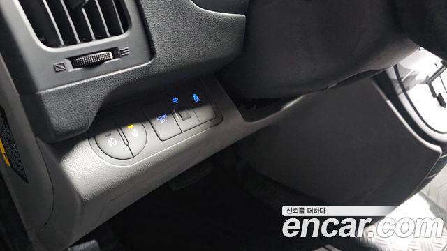 Hyundai Grand Starex Van 3-Seater Smart 2019 — фото 18