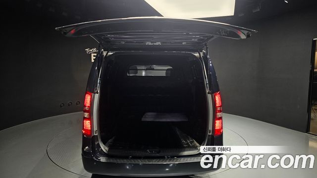 Hyundai Grand Starex Van 3-Seater Smart 2019 — фото 20