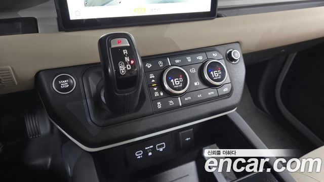 Land Rover Defender (L663) 110 D240 S 2020 — фото 9