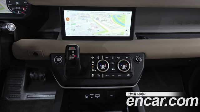 Land Rover Defender (L663) 110 D240 S 2020 — фото 13