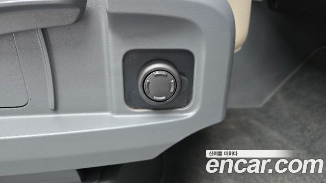 Land Rover Defender (L663) 110 D240 S 2020 — фото 15