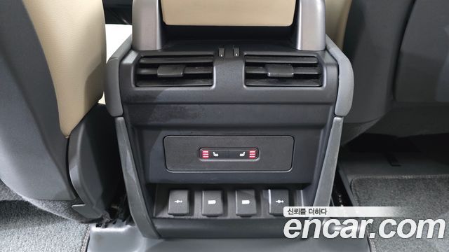 Land Rover Defender (L663) 110 D240 S 2020 — фото 17