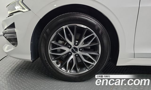 Kia K5 (III) 2.0 Prestige 2023 — фото 5
