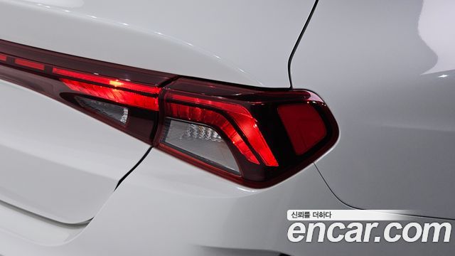Kia K5 (III) 2.0 Prestige 2023 — фото 23