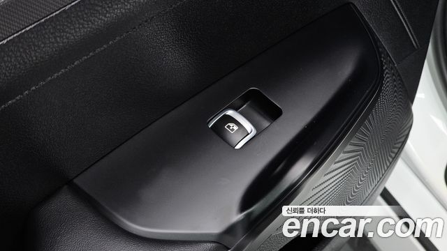Kia K5 (III) 2.0 Prestige 2023 — фото 27