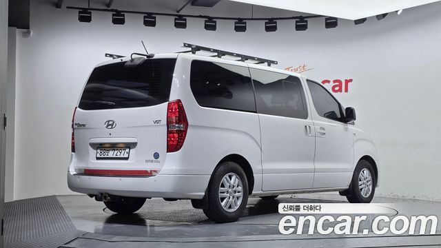 Hyundai Grand Starex 5-Seater VAN Smart 2017 — фото 2