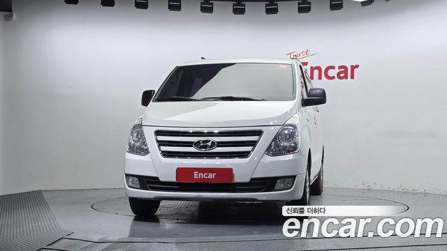 Hyundai Grand Starex 5-Seater VAN Smart 2017 — фото 3