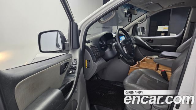 Hyundai Grand Starex 5-Seater VAN Smart 2017 — фото 10