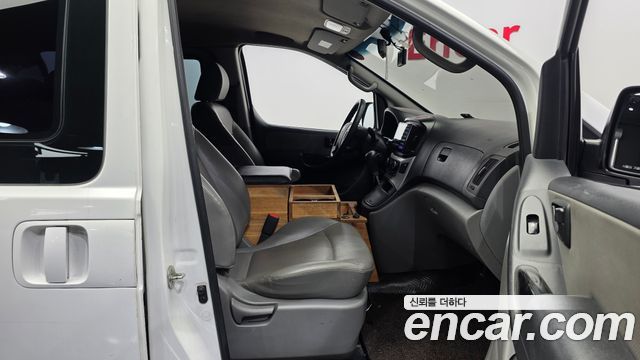 Hyundai Grand Starex 5-Seater VAN Smart 2017 — фото 11