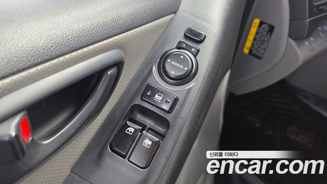 Hyundai Grand Starex 5-Seater VAN Smart 2017 — фото 16
