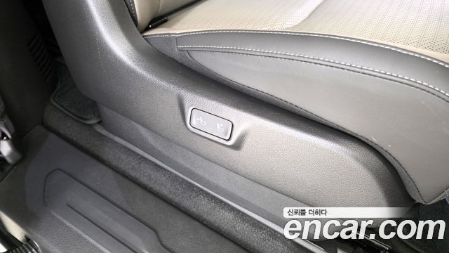 Kia Carnival (IV) HEV 9seater Signature 2026 — фото 22