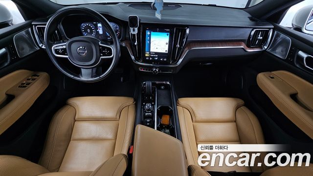 Volvo V60 Cross Country (II) B5 Pro AWD 2021 — фото 7